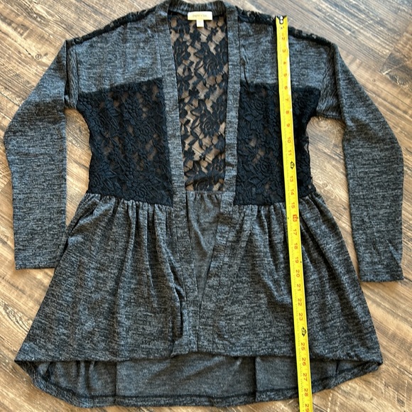NWOT Paper & Tee pretty black lace back open front lightweight cardigan - Picture 5 of 11
